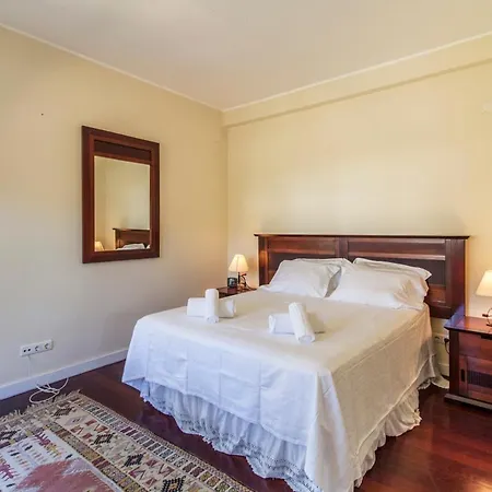 Villa Aroeira Sleeps 8 Pool Air Con Wifi