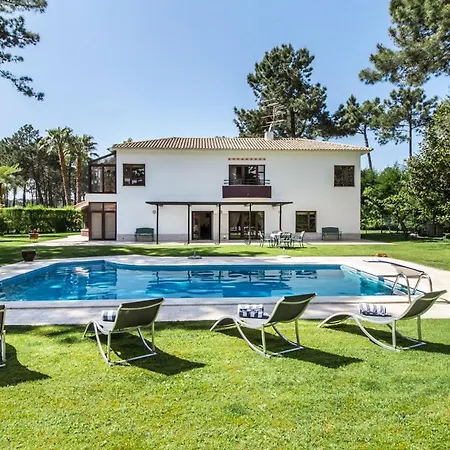 Aroeira Sleeps 8 Pool Air Con Wifi Villa *